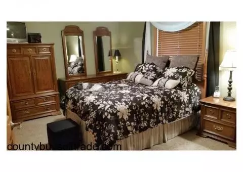 Thomasville Queen Bedroom Set
